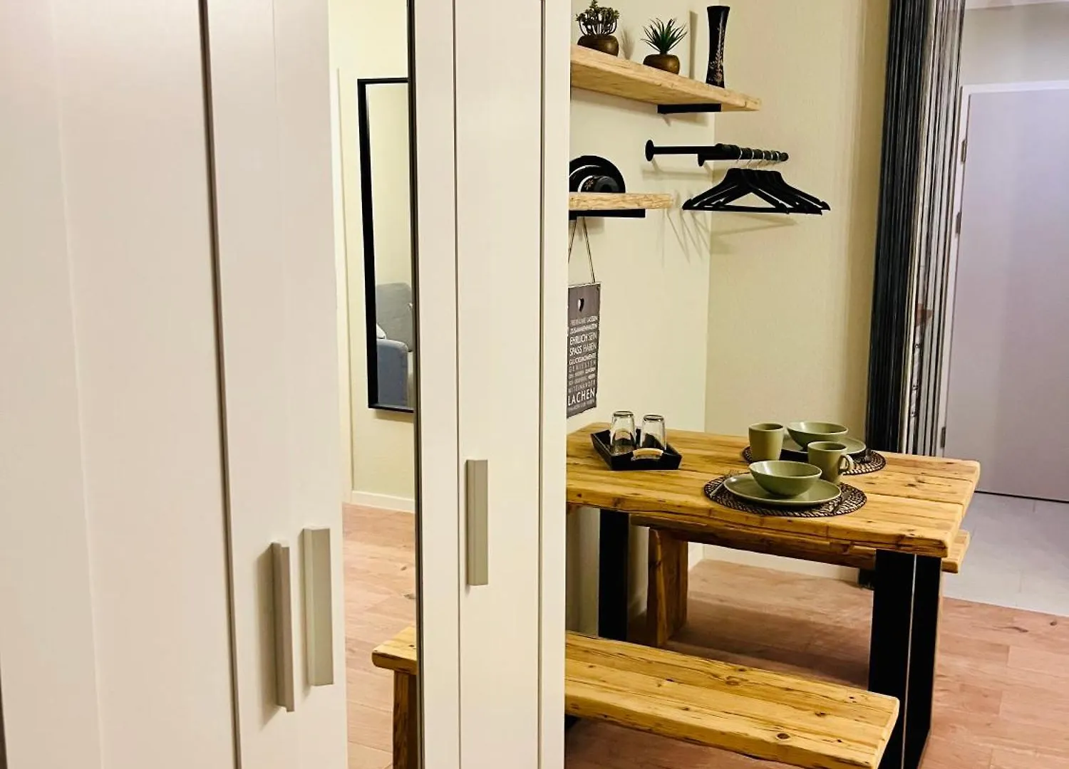 Studio An Der Elbe Mit Balkon, Kueche Und Netflix Dresden Apartment